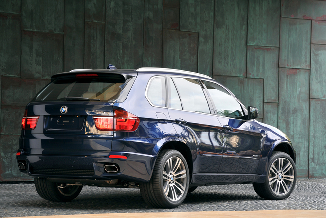 BMW X5 xDrive50i M Sport BMW X5 xDrive50i M Sport