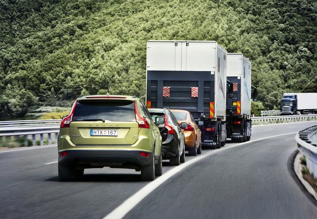 Os comboios rodoviários poderiam promover uma condução mais segura Os comboios rodoviários poderiam promover uma condução mais segura