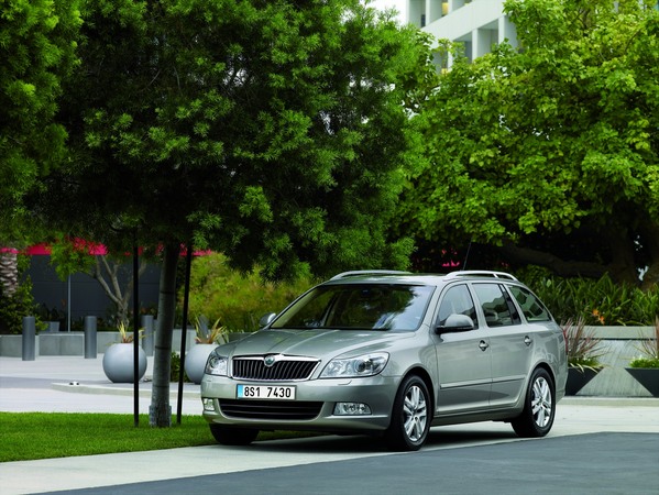 Skoda Octavia Break 2.0I TDI CR 140hp Elegance Skoda Octavia Break 2.0I TDI CR 140hp Elegance
