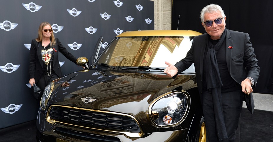 Cavalli criou o carro para angariar fundos para a prevenção e investigação da SIDA e do HIV