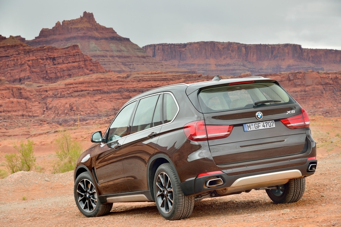 BMW X5 xDrive50i BMW X5 xDrive50i