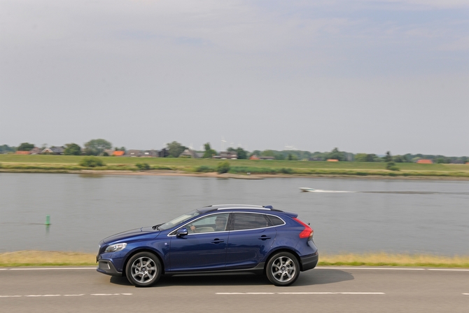 Volvo V40 Cross Country T3 Volvo Ocean Race Volvo V40 Cross Country T3 Volvo Ocean Race