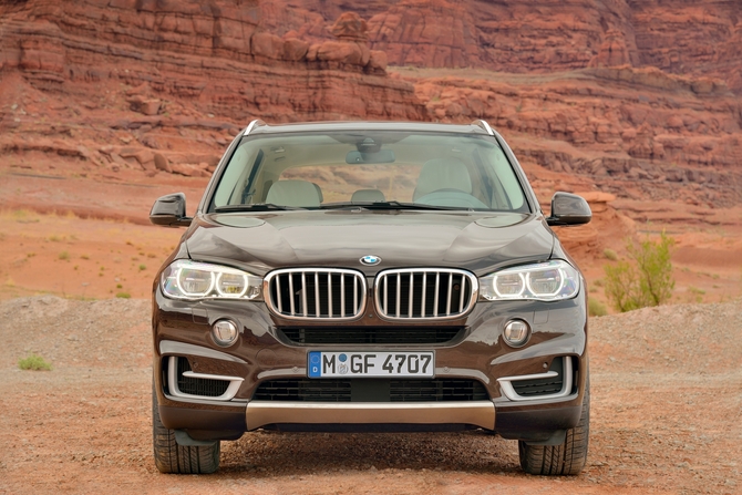 BMW X5 xDrive50i BMW X5 xDrive50i