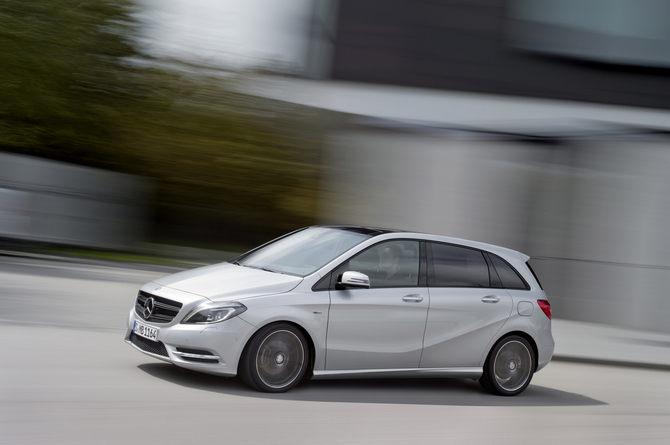 Full Reveal of New B-Class Ahead of Frankfurt (UPDATED) Full Reveal of New B-Class Ahead of Frankfurt (UPDATED)