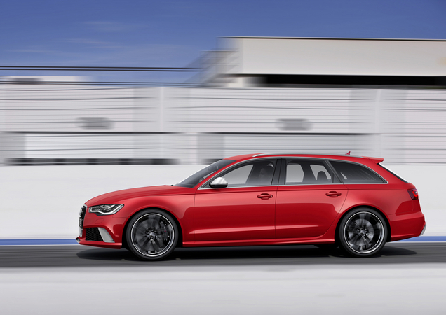 Avec le puissant V8 biturbo, la nouvelle Audi RS 6 Avant accélère en 3,9 secondes de 0 à 100 km/h Avec le puissant V8 biturbo, la nouvelle Audi RS 6 Avant accélère en 3,9 secondes de 0 à 100 km/h