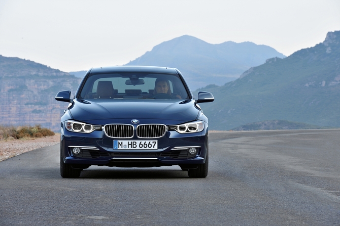 BMW 320i BMW 320i