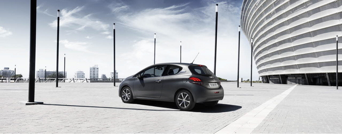 Peugeot 208 Access 1.6 BlueHDi Peugeot 208 Access 1.6 BlueHDi