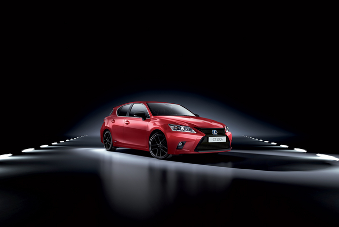 Lexus CT 200h F SPORT + Lexus CT 200h F SPORT +