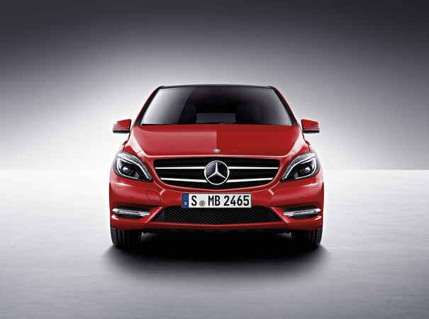 Mercedes-Benz B 180 CDI BlueEFFICIENCY Sports Tourer AT Mercedes-Benz B 180 CDI BlueEFFICIENCY Sports Tourer AT