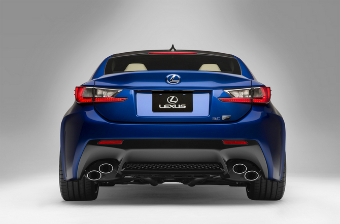 The RC F has much wider fenders to fit the wider wheels and tires The RC F has much wider fenders to fit the wider wheels and tires