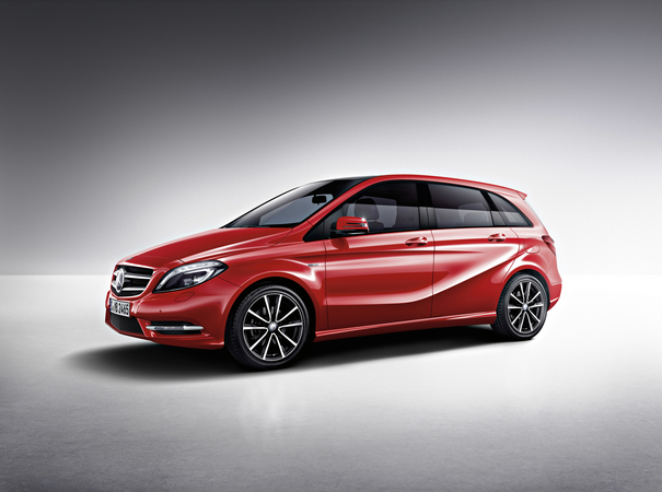 Mercedes-Benz B 180 CDI BlueEFFICIENCY Sports Tourer AT Mercedes-Benz B 180 CDI BlueEFFICIENCY Sports Tourer AT
