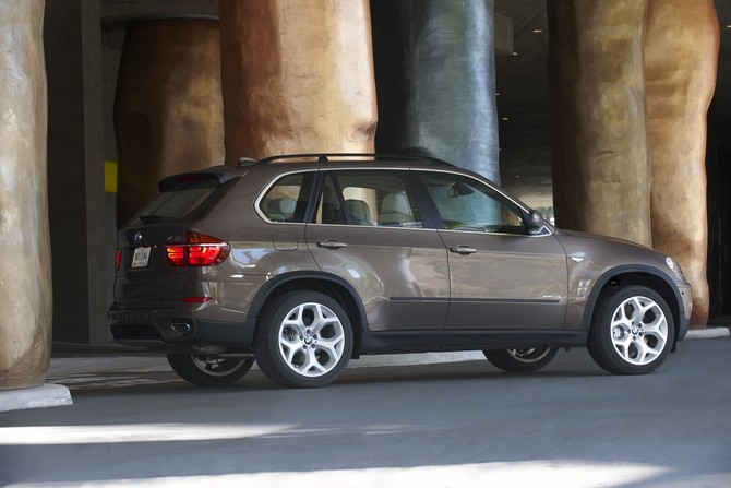 BMW X5 xDrive50i BMW X5 xDrive50i