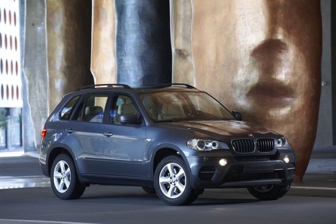BMW X5 xDrive50i BMW X5 xDrive50i