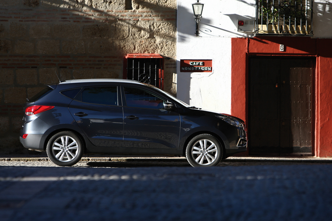 Hyundai ix35 1.6 GDi 135hp 4x2 Blue Classic Hyundai ix35 1.6 GDi 135hp 4x2 Blue Classic