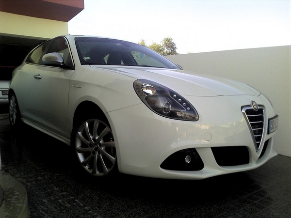Alfa Romeo Giulietta 1.6 JTDm-2 Distinctive Alfa Romeo Giulietta 1.6 JTDm-2 Distinctive