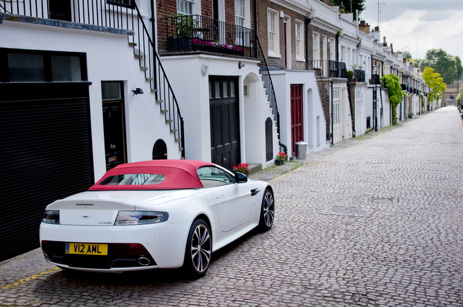 The V12 has 517ps and 570Nm of torque The V12 has 517ps and 570Nm of torque