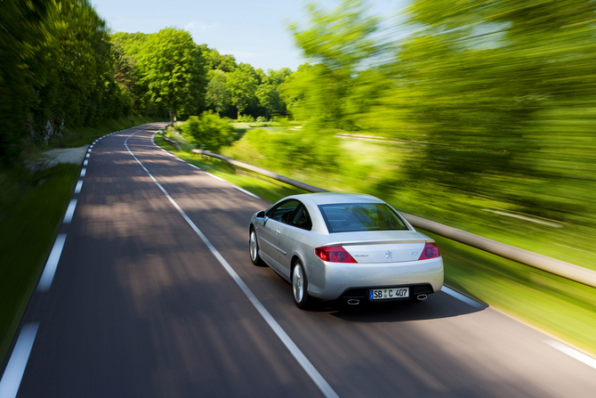 Peugeot 407 Coupé HDi FAP Platinum Peugeot 407 Coupé HDi FAP Platinum