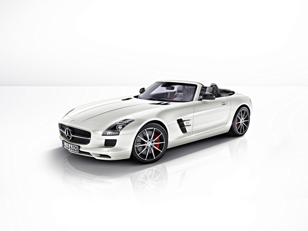 O novo SLS AMG GT estará disponível nas versões coupé e roadster O novo SLS AMG GT estará disponível nas versões coupé e roadster