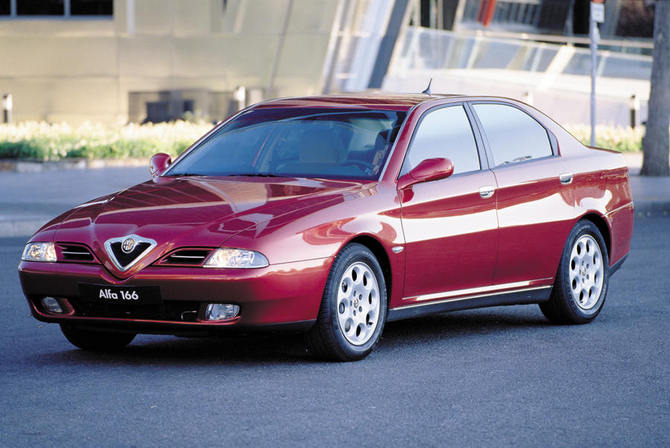Alfa Romeo 166 2.4 JTD Distinctive Alfa Romeo 166 2.4 JTD Distinctive