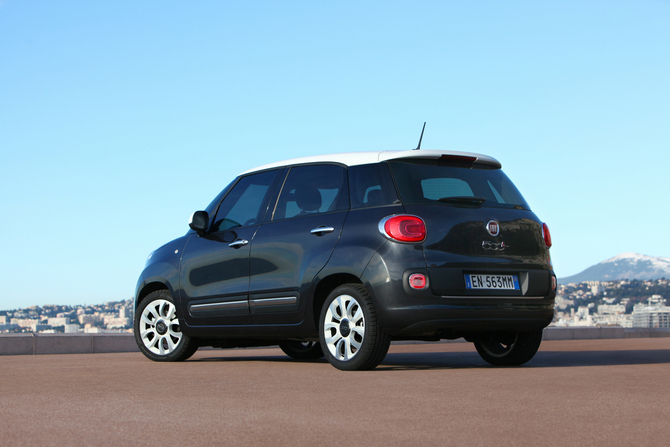 Fiat 500L 1.4 T-Jet 16V Fiat 500L 1.4 T-Jet 16V