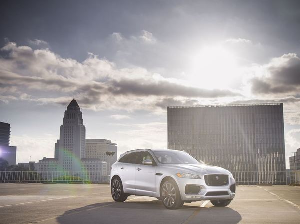 Jaguar F-Pace 2.0L i4D AWD Pure Jaguar F-Pace 2.0L i4D AWD Pure