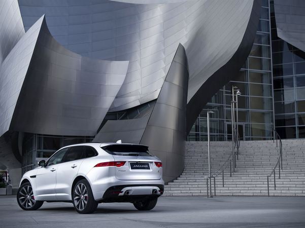 Jaguar F-Pace 2.0L i4D AWD Pure Jaguar F-Pace 2.0L i4D AWD Pure