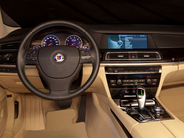 Alpina BMW B7 BITURBO Saloon LWB SWITCH-TRONIC 4WD Alpina BMW B7 BITURBO Saloon LWB SWITCH-TRONIC 4WD