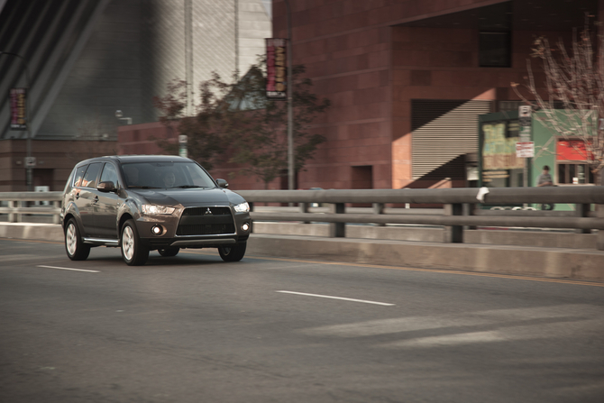 Mitsubishi Outlander GT S-AWC Mitsubishi Outlander GT S-AWC