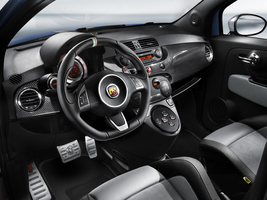 Abarth 695 Tributo Ferrari