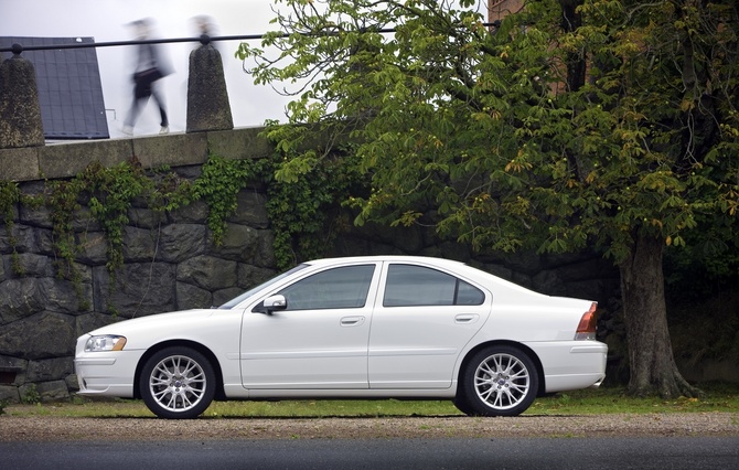 Volvo S60 2.5T AWD Automatic Volvo S60 2.5T AWD Automatic