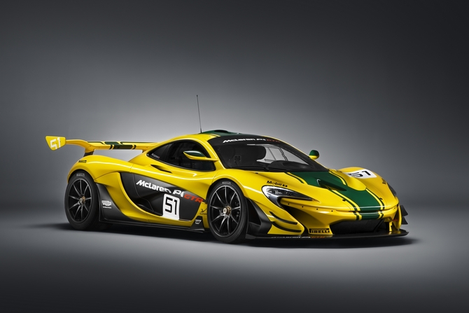 Graças à utilização de componentes mais leves a McLaren conseguiu reduzir em 50kg o peso do P1 GTR, face ao P1 Graças à utilização de componentes mais leves a McLaren conseguiu reduzir em 50kg o peso do P1 GTR, face ao P1