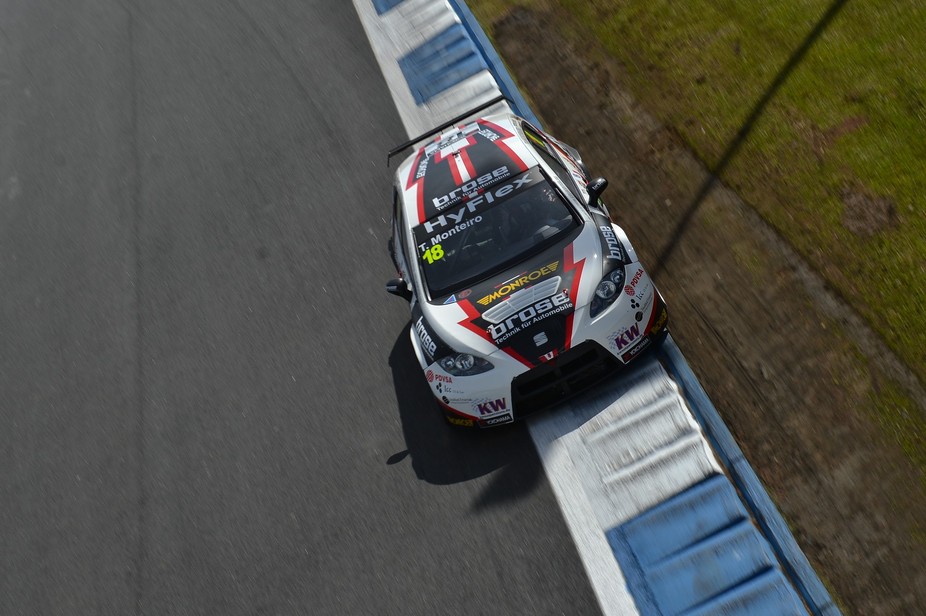 Monteiro foi obrigado a desistir devido a um problema com a suspensão do seu SEAT