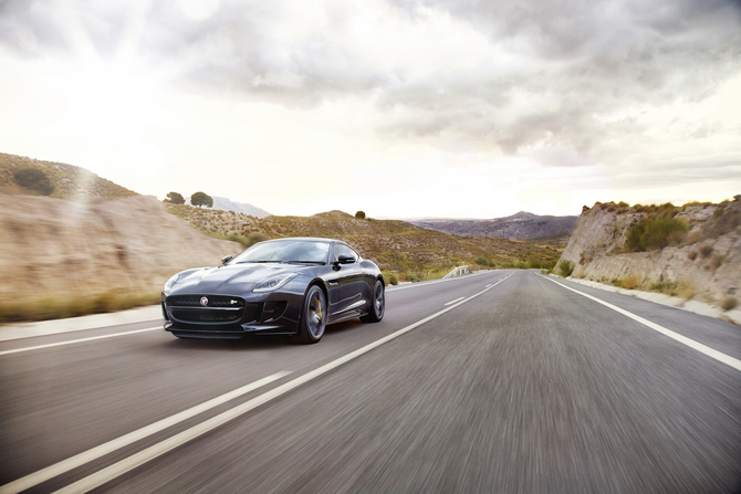 Jaguar F-Type R AWD Coupé Jaguar F-Type R AWD Coupé
