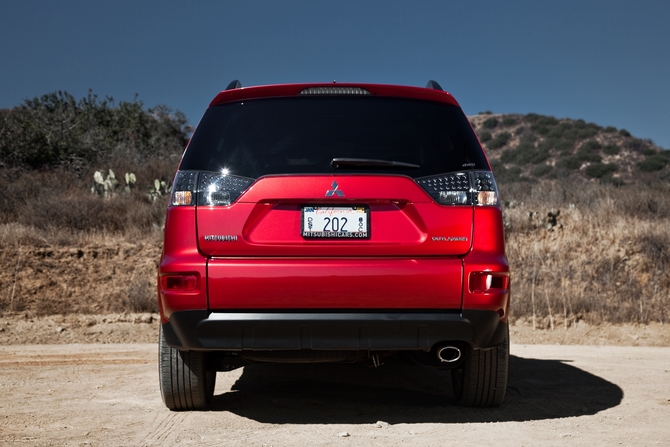 Mitsubishi Outlander SE 2WD Mitsubishi Outlander SE 2WD