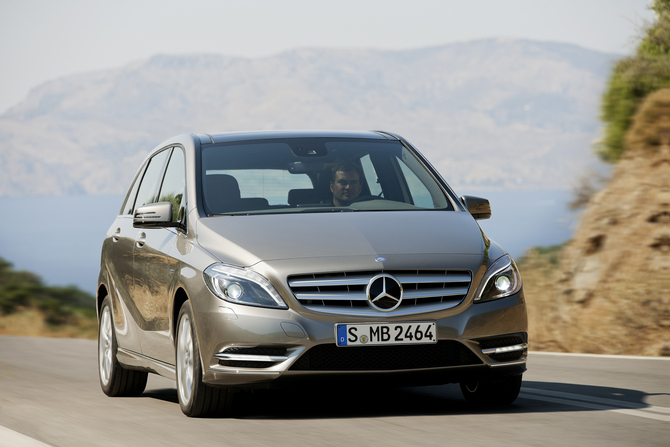 Mercedes-Benz B 180 CDI BlueEFFICIENCY Sports Tourer Mercedes-Benz B 180 CDI BlueEFFICIENCY Sports Tourer