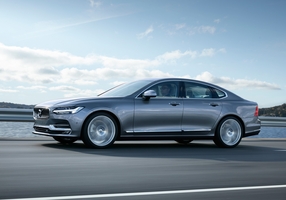 Outra das novidades do S90 será o sistema City Safety