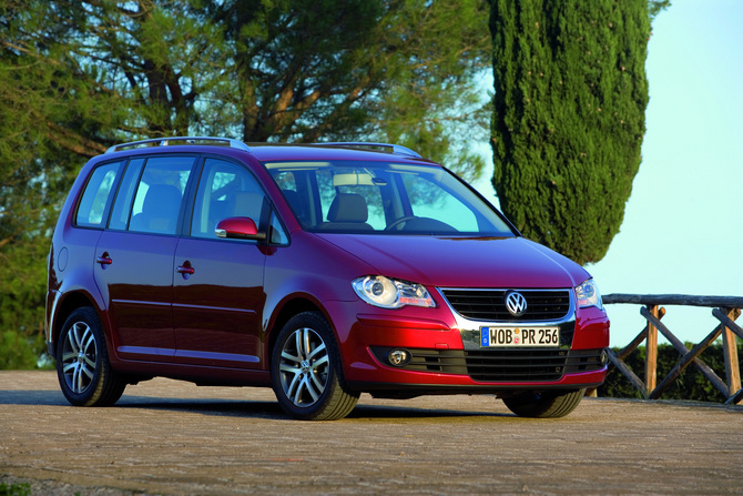 Volkswagen Touran 1.4I TSI 140cv Conceptline 7L. Volkswagen Touran 1.4I TSI 140cv Conceptline 7L.