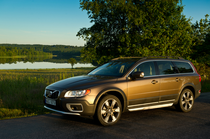 Volvo XC70 D5 Kinetic AWD Geartronic Volvo XC70 D5 Kinetic AWD Geartronic