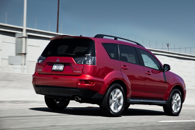 Mitsubishi Outlander SE AWC Mitsubishi Outlander SE AWC