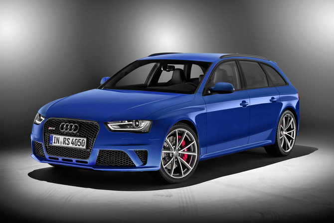 Special edition uses special Nogaro blue exterior colour Special edition uses special Nogaro blue exterior colour