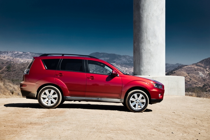 Mitsubishi Outlander SE AWC Mitsubishi Outlander SE AWC