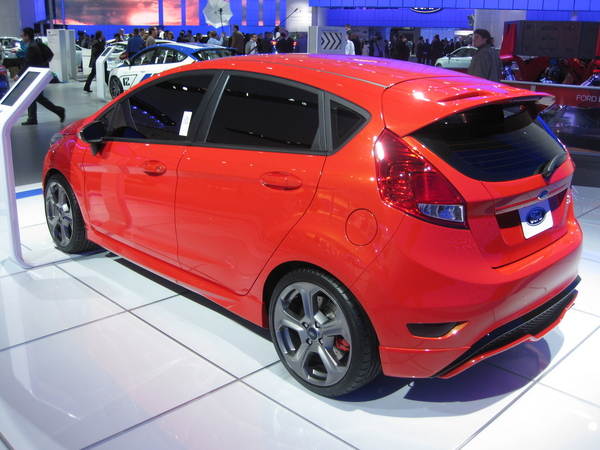 Ford Fiesta ST 1.6 EcoBoost Ford Fiesta ST 1.6 EcoBoost