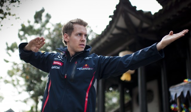Vettel parece um pouco rijo durante as lutas e protagoniza na maior parte as partes cómicas Vettel parece um pouco rijo durante as lutas e protagoniza na maior parte as partes cómicas