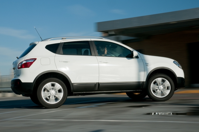 Nissan Qashqai 1.6 117hp Stop&Start 4x2 Visia Nissan Qashqai 1.6 117hp Stop&Start 4x2 Visia