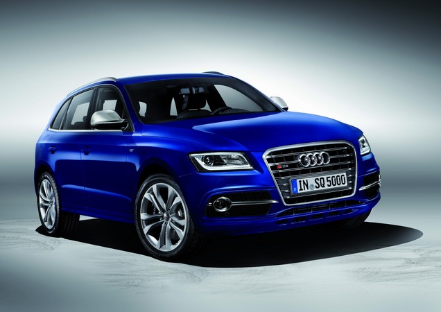 Like all S cars it has a single-frame grill and deeper front and rear bumpers Like all S cars it has a single-frame grill and deeper front and rear bumpers