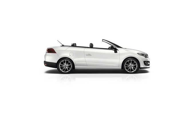 O Mégane Coupé Cabriolet vai ser posto à venda em janeiro na Bélgica O Mégane Coupé Cabriolet vai ser posto à venda em janeiro na Bélgica