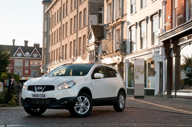 Nissan Qashqai 1.6 117hp Stop&Start 4x2 Visia Nissan Qashqai 1.6 117hp Stop&Start 4x2 Visia