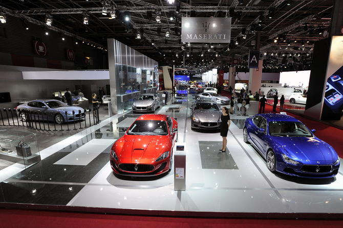 O stand da Maserati no Salão de Paris O stand da Maserati no Salão de Paris