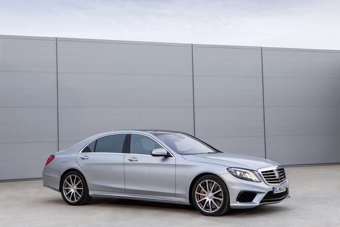 Mercedes has the highest CO2 average among European automakers Mercedes has the highest CO2 average among European automakers