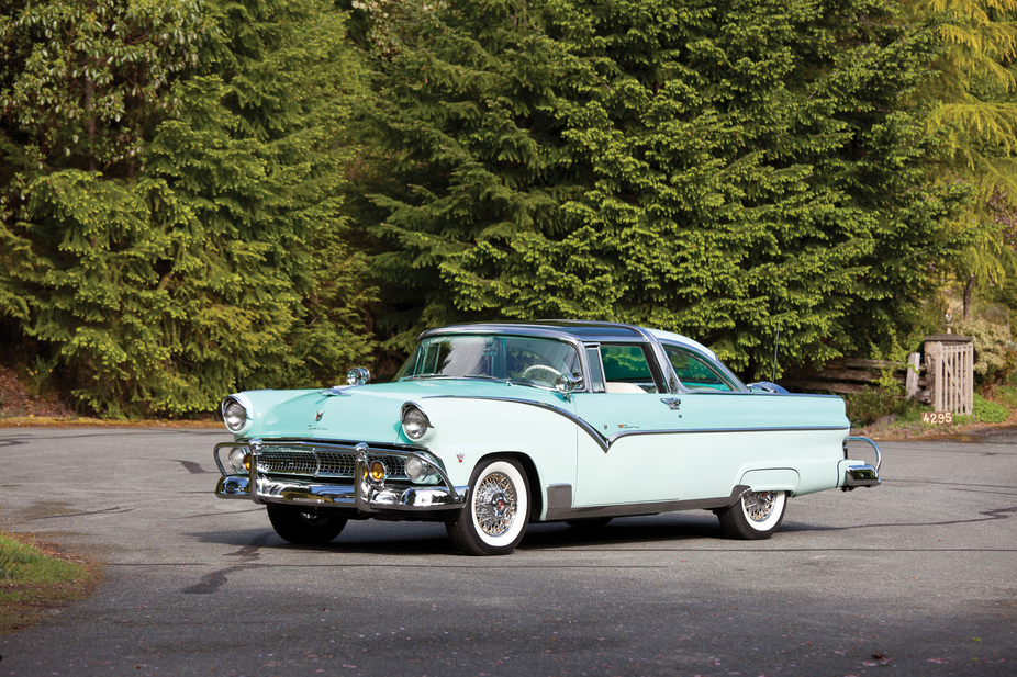 Ford Fairlane Crown Victoria Skyliner